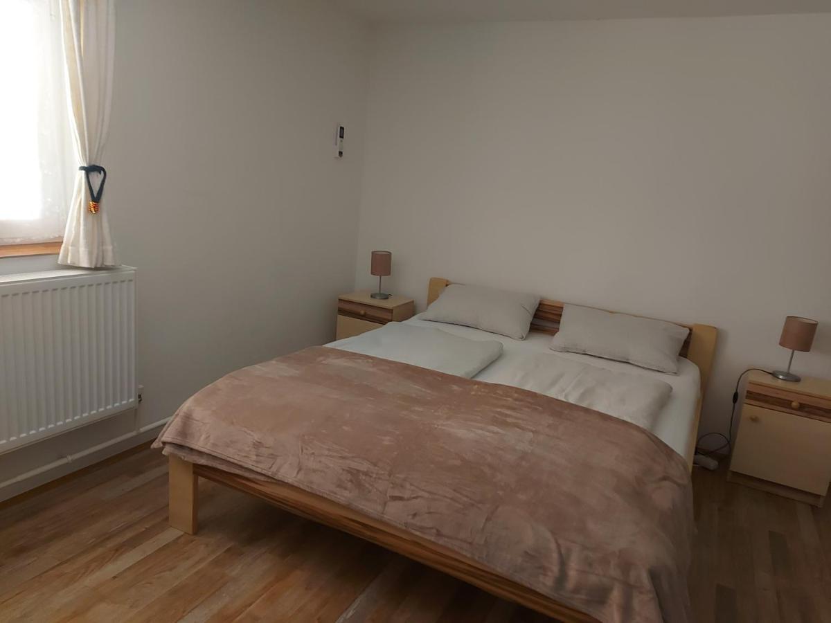 Potyka Apartman Tiszafüred Exteriör bild
